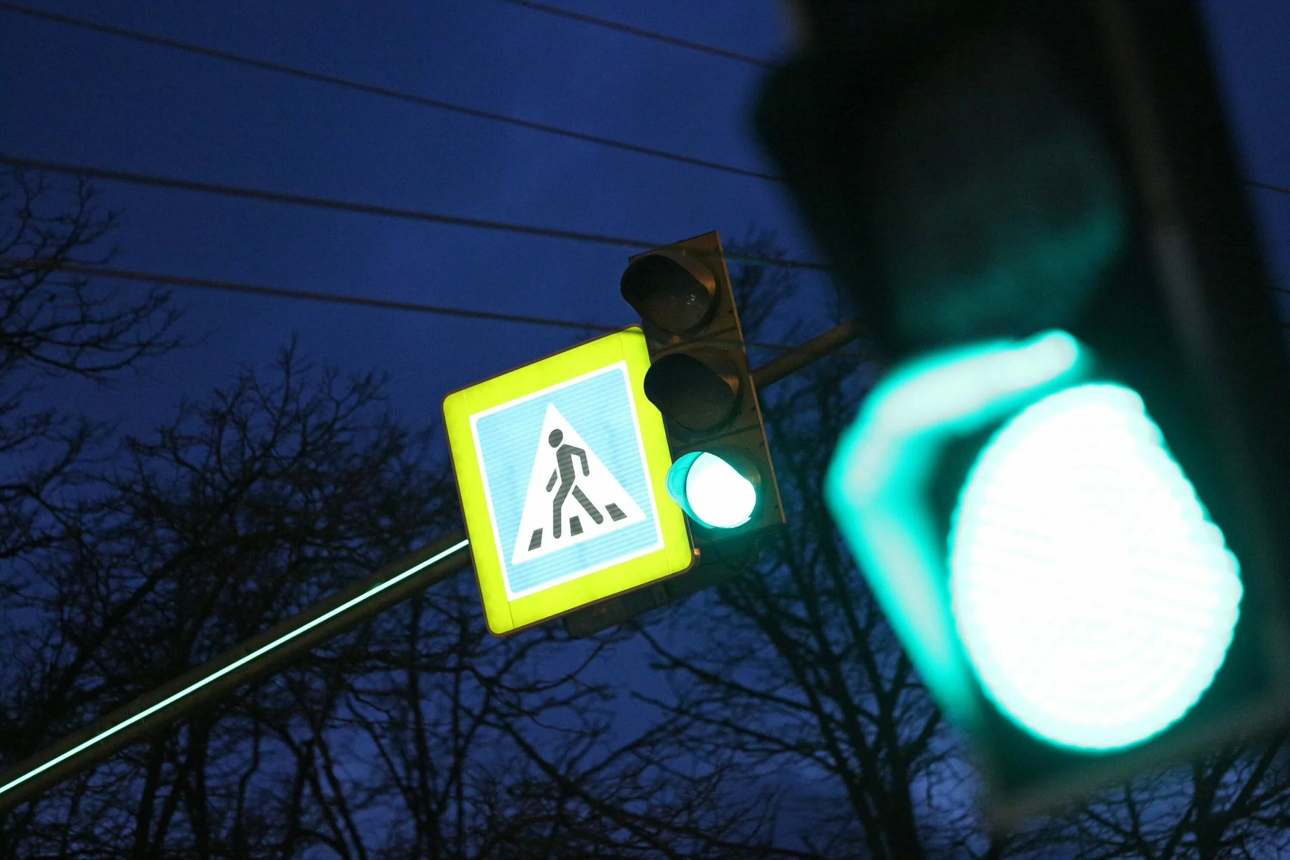 На опоре светофора в Раменках появятся светодиодные ленты, фото