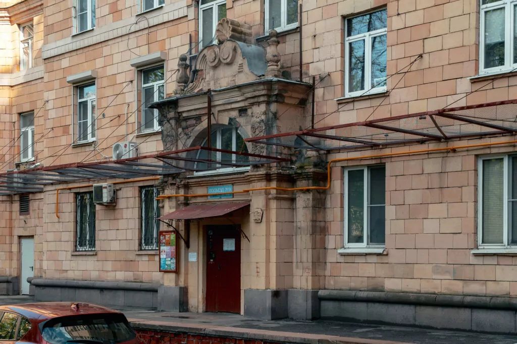 Спортивная — Фрунзенская: смена элит Спортивная — Фрунзенская: смена элит фото