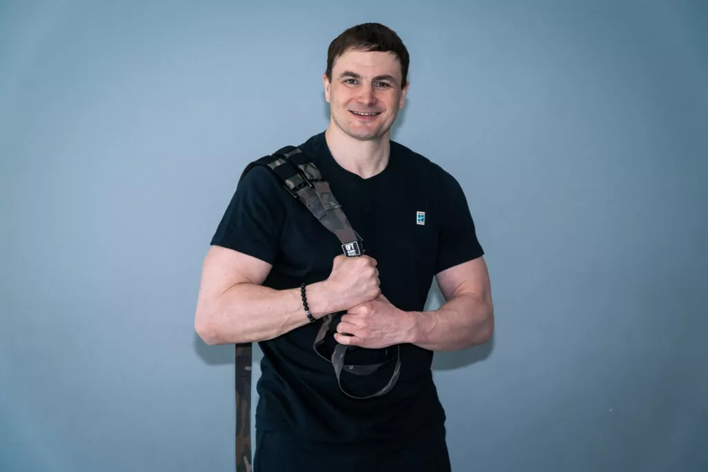 «Важно научить человека чувствовать своё тело»: мастер спорта о TRX тренировках «Важно научить человека чувствовать своё тело»: мастер спорта о TRX тренировках фото