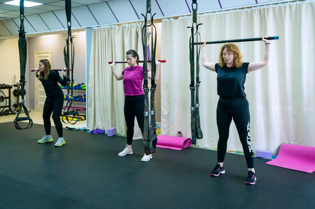 «Важно научить человека чувствовать своё тело»: мастер спорта о TRX тренировках «Важно научить человека чувствовать своё тело»: мастер спорта о TRX тренировках фото