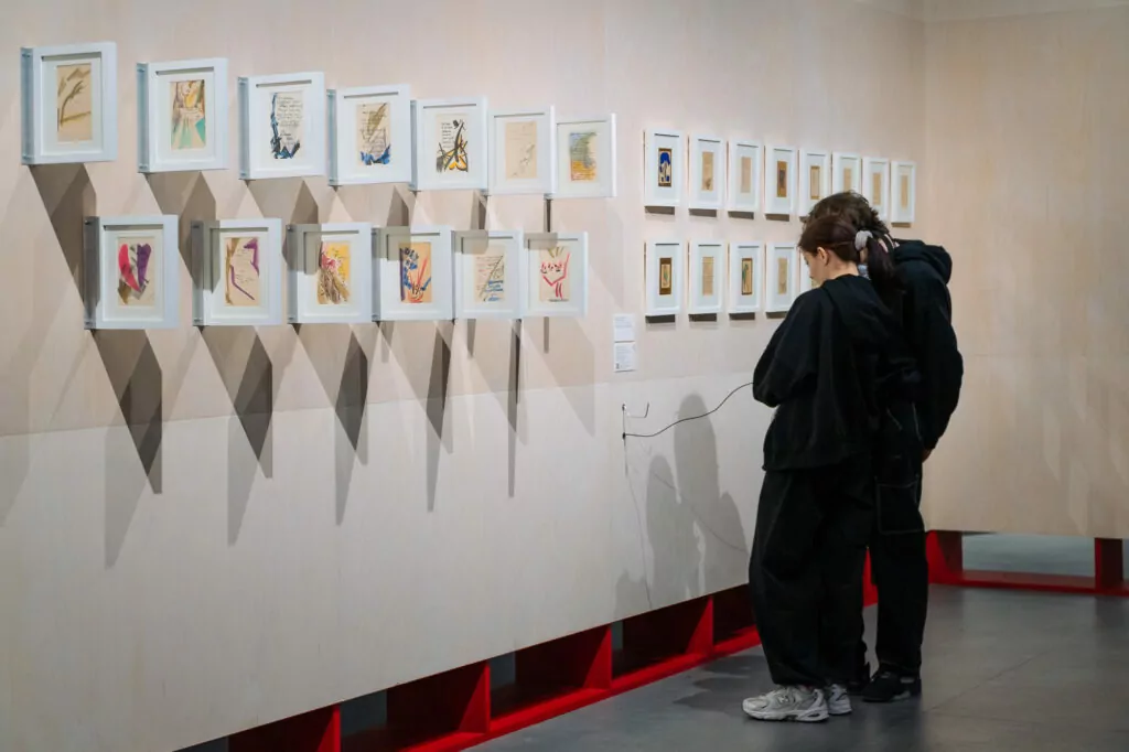 Завтрак с питомцем, столетние СМИ и китайский «дзен»: куда пойти после работы   фото