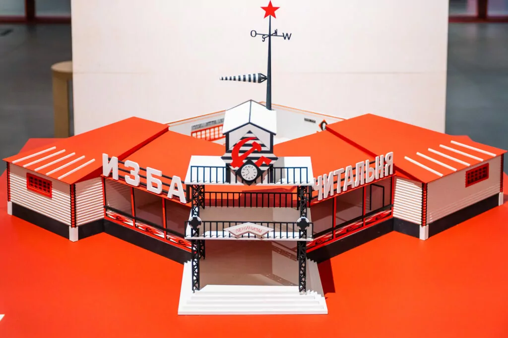 Завтрак с питомцем, столетние СМИ и китайский «дзен»: куда пойти после работы   фото