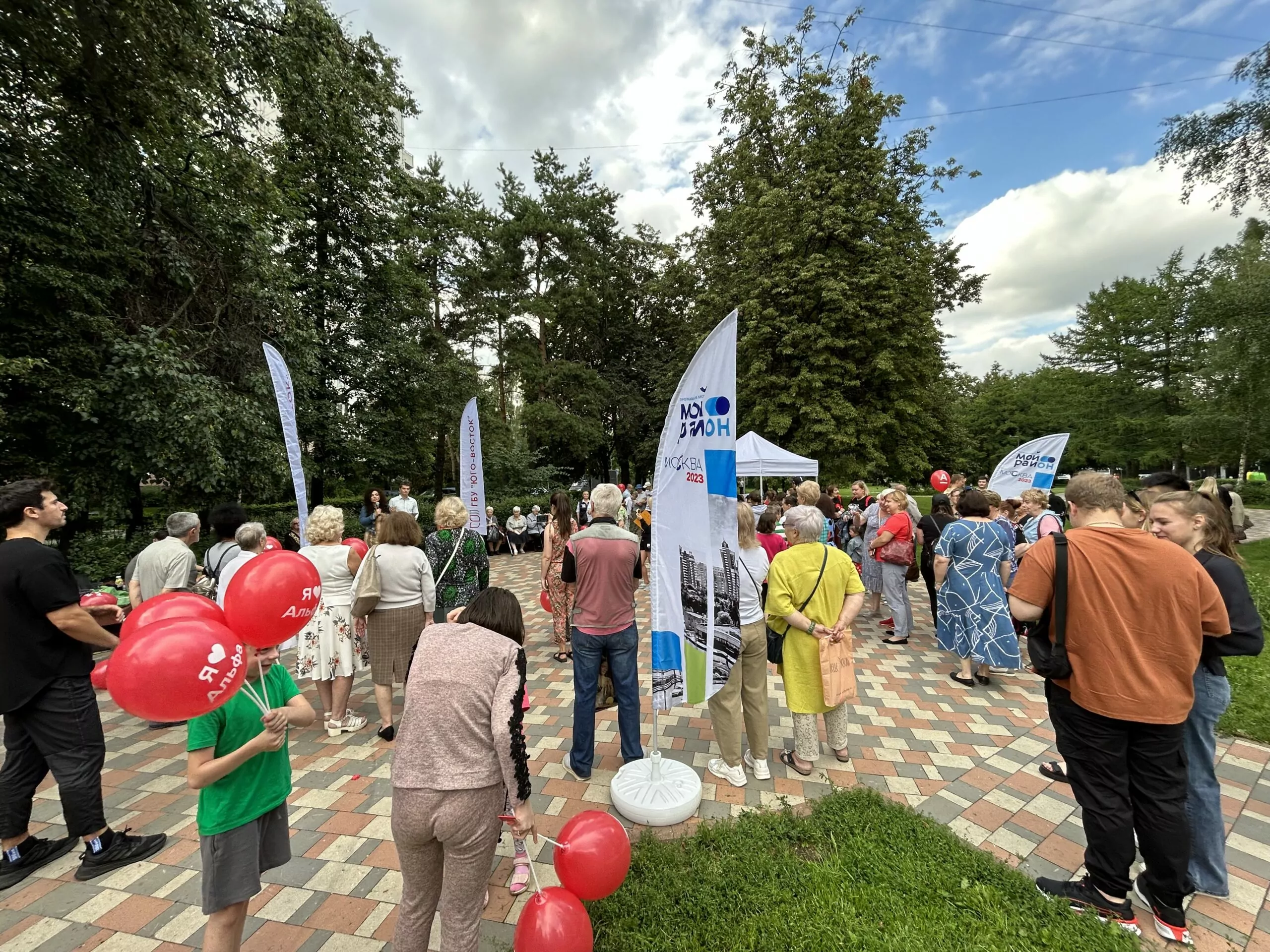 Мероприятие с участием творческих коллективов состоялось в Кузьминках, фото