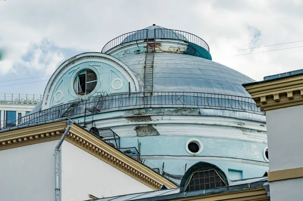 Университет &mdash; Ленинский проспект: вокруг дома, где прописан Путин  фото