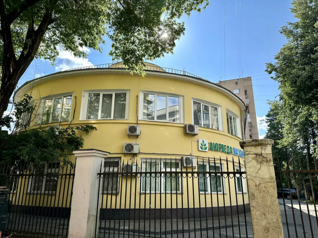 Зорге &mdash; Аэропорт: генеральные секретари песчаных улиц  фото