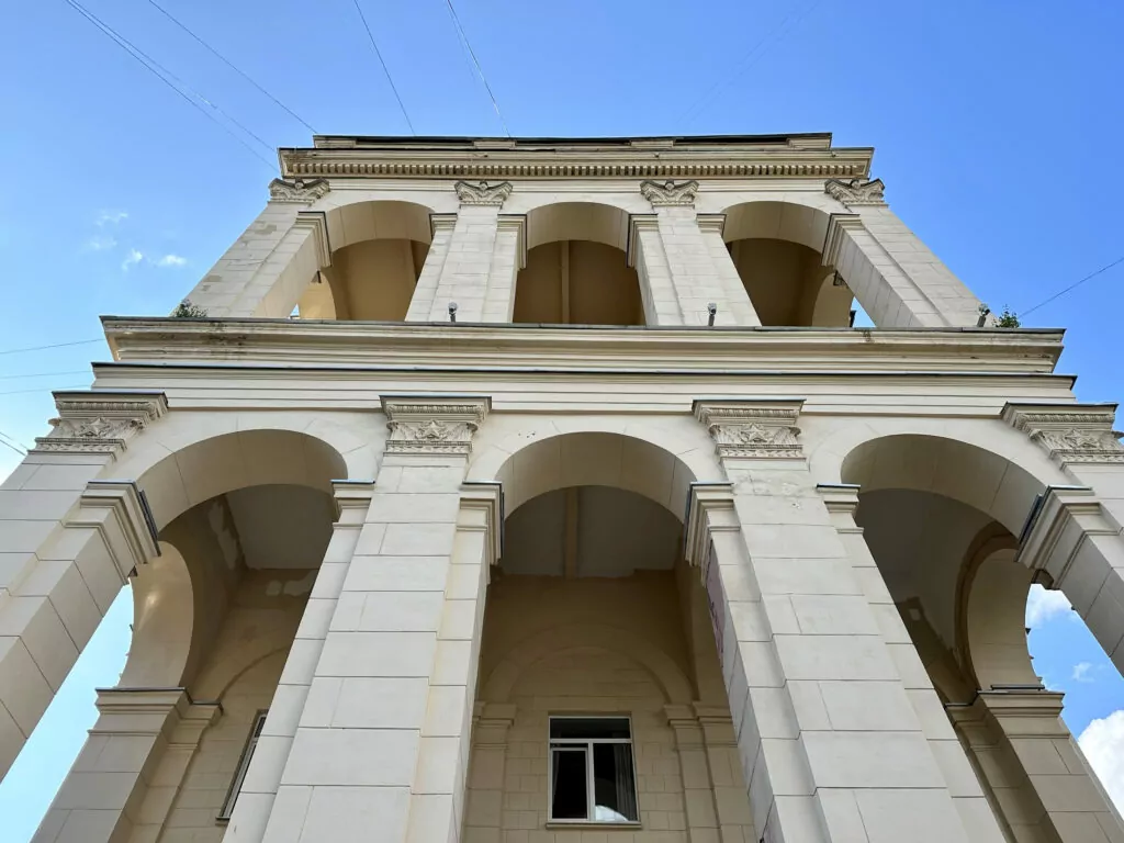 Зорге &mdash; Аэропорт: генеральные секретари песчаных улиц  фото