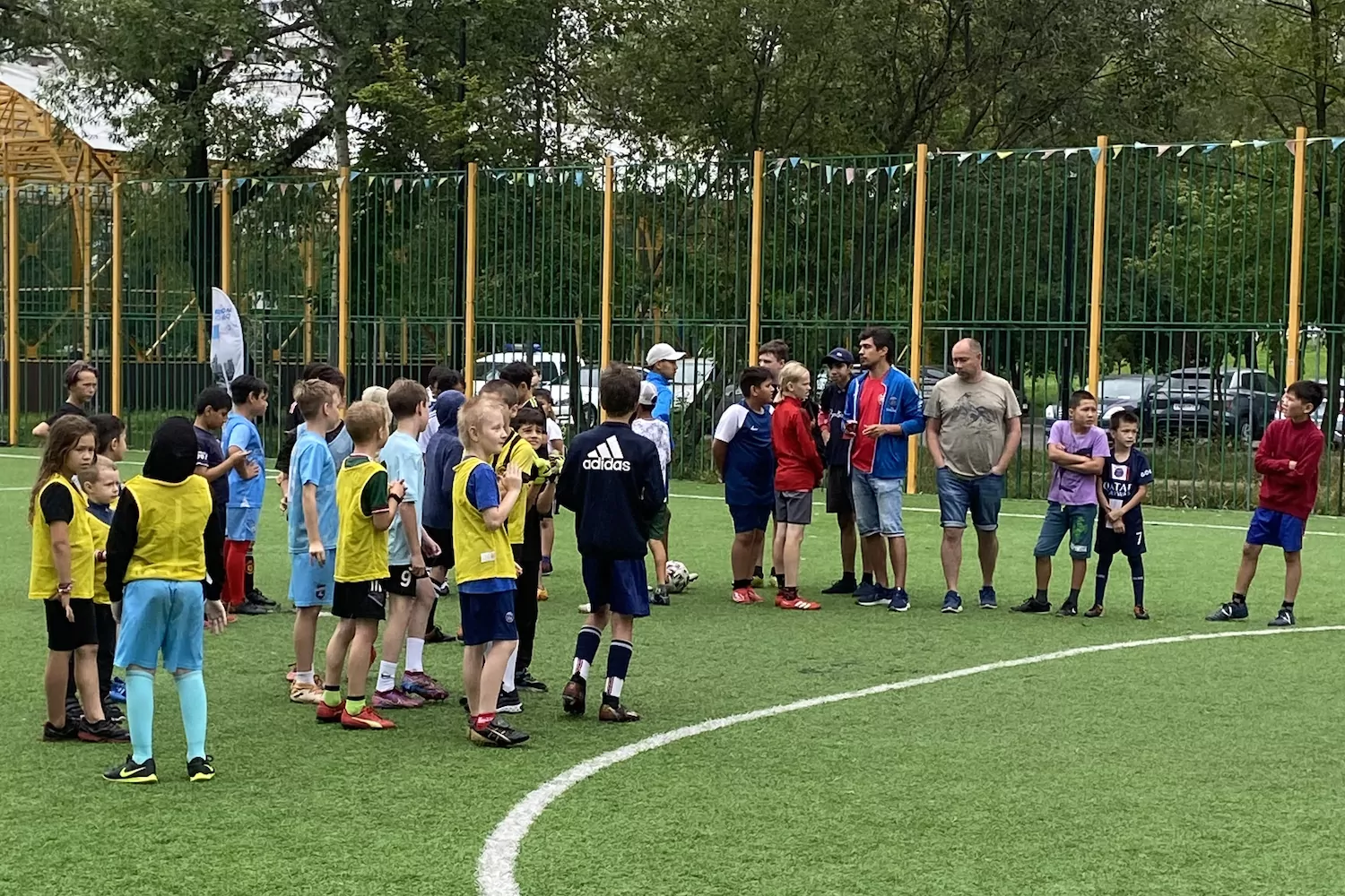 Футбольный матч среди детских дворовых команд прошел в Гольяново, фото