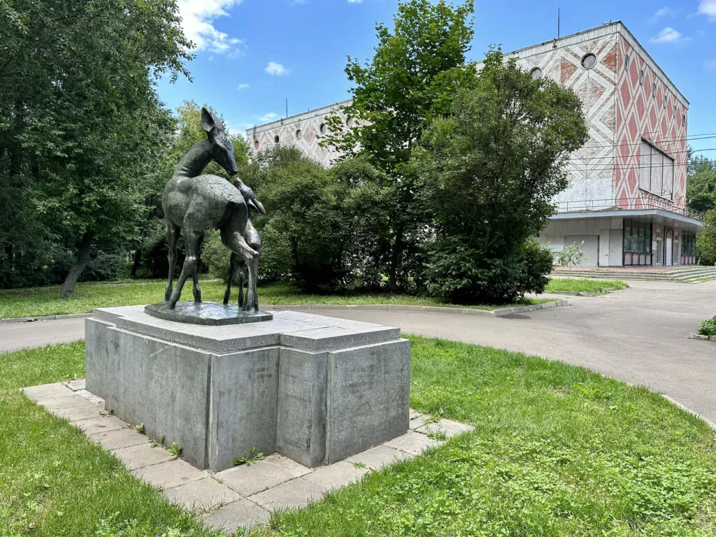 Зорге &mdash; Аэропорт: генеральные секретари песчаных улиц  фото