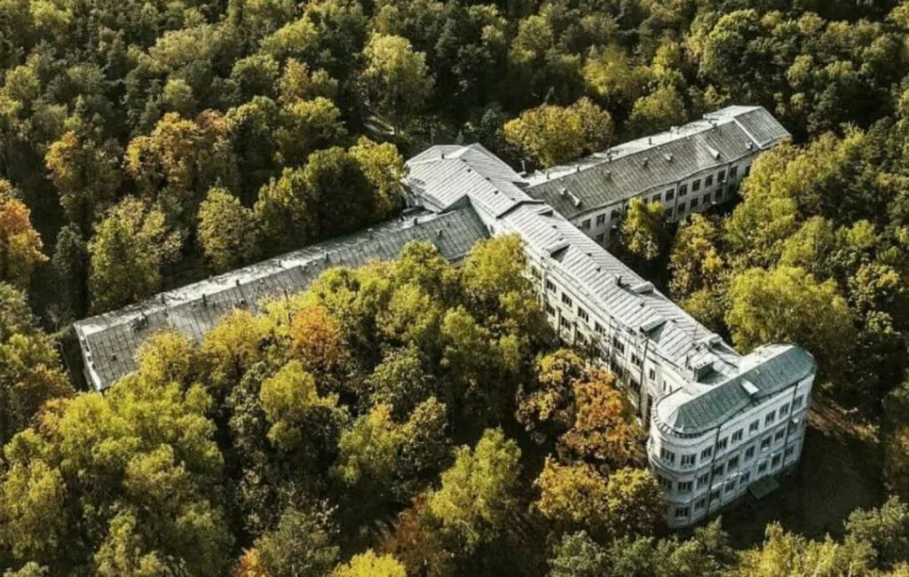 Сокольники — Белокаменная. От соколов да к лосям Сокольники — Белокаменная. От соколов да к лосям фото