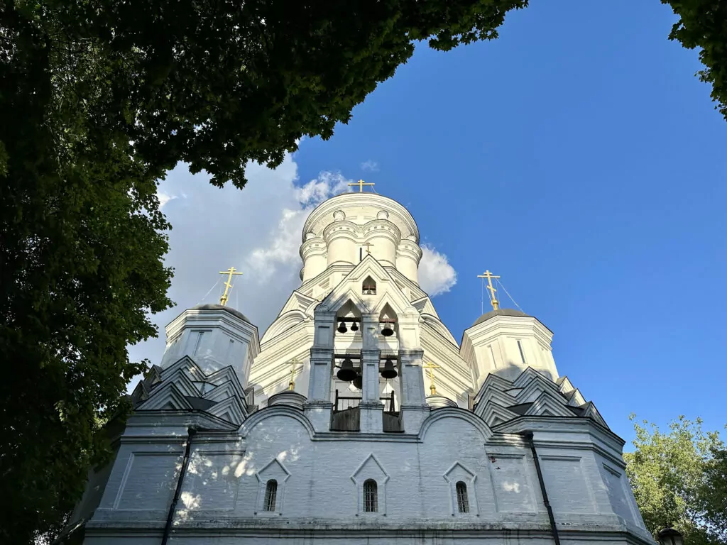 Кленовый бульвар — Каширская: детище Барановского у Дьякова городища Кленовый бульвар — Каширская: детище Барановского у Дьякова городища фото