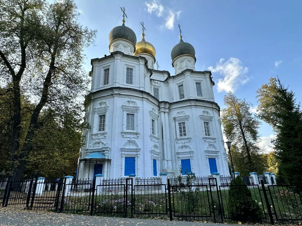 Теплый Стан — Новоясеневская: не самое высокое, не самое узкое, не самое советское Теплый Стан — Новоясеневская: не самое высокое, не самое узкое, не самое советское фото