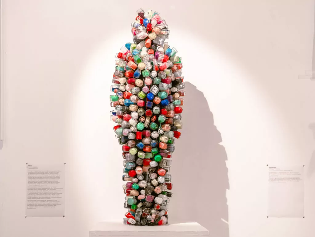 Клуб путешественников и кафе с коллекцией одежды &mdash; куда пойти после работы  фото