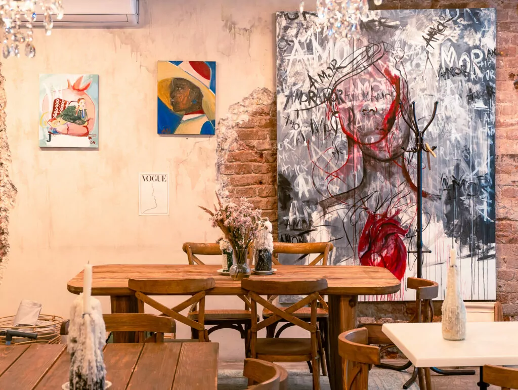 Школа стекла и мимикрия в искусстве &mdash; куда пойти после работы  фото