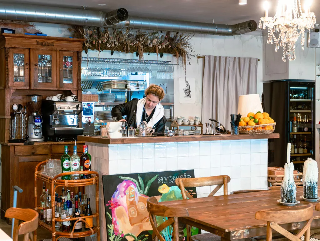 Школа стекла и мимикрия в искусстве &mdash; куда пойти после работы  фото