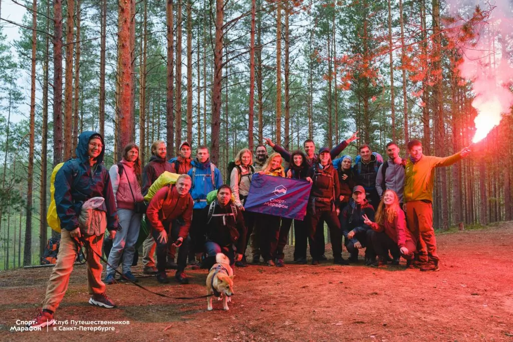 Клуб путешественников и кафе с коллекцией одежды &mdash; куда пойти после работы  фото