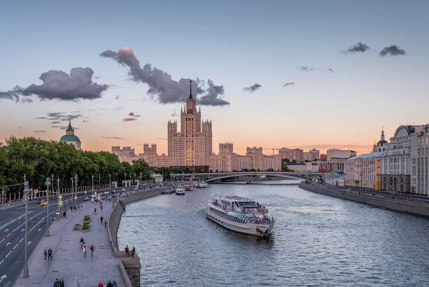 В России стали в 3,5 раза чаще покупать круизные путевки, фото