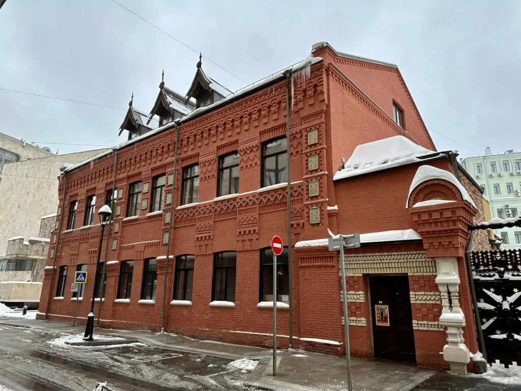 Тверская &mdash; Арбатская: первый советский против первого имперского  фото