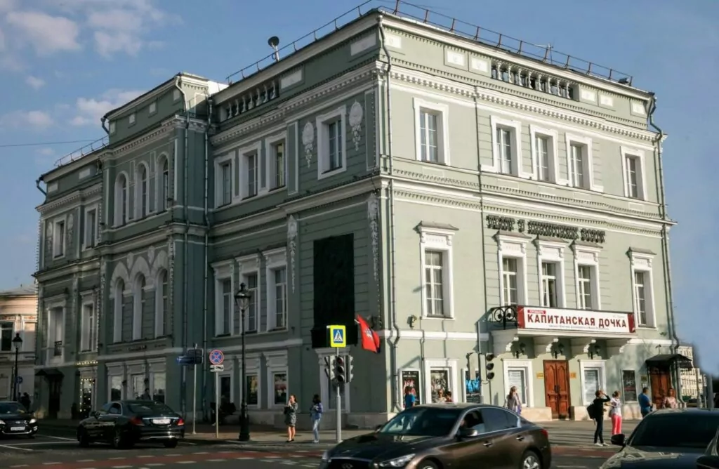 Тверская &mdash; Арбатская: первый советский против первого имперского  фото