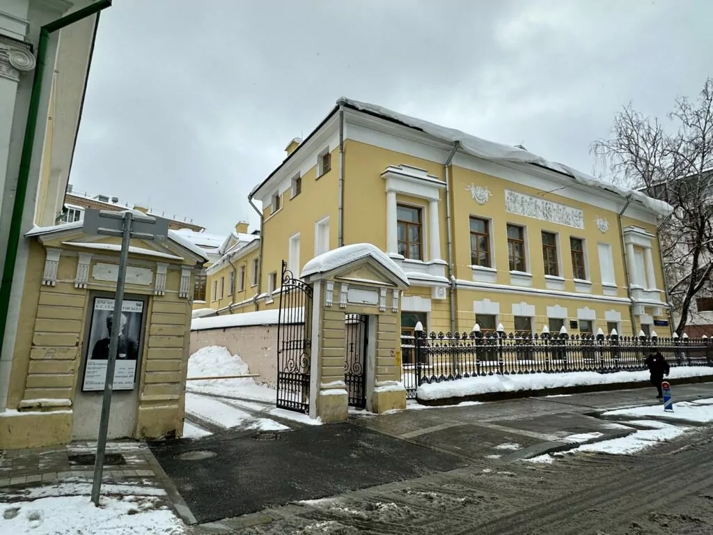Тверская &mdash; Арбатская: первый советский против первого имперского  фото
