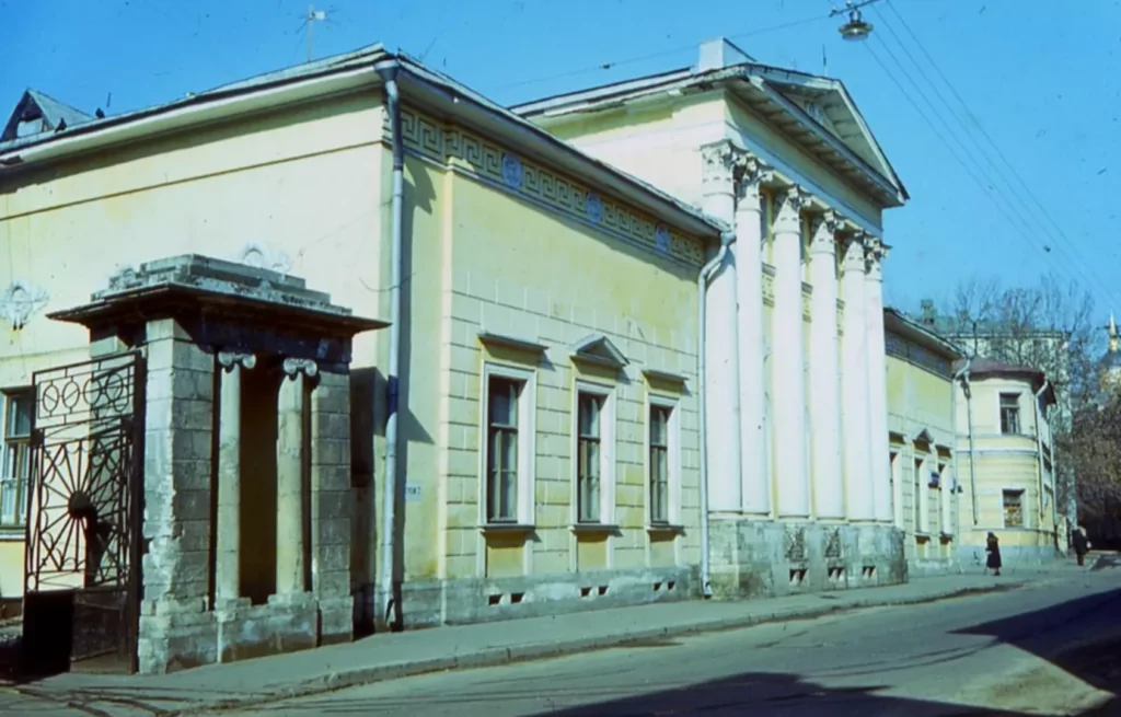 Чистые пруды — Китай-город: Чистые на Грязех Чистые пруды — Китай-город: Чистые на Грязех фото