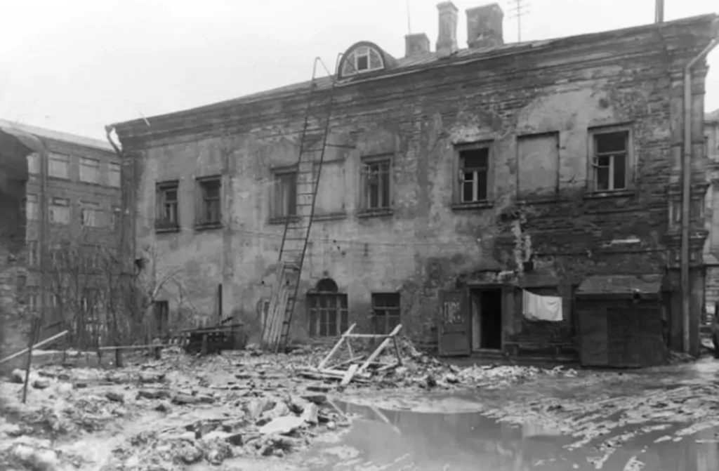 Чистые пруды — Китай-город: Чистые на Грязех Чистые пруды — Китай-город: Чистые на Грязех фото