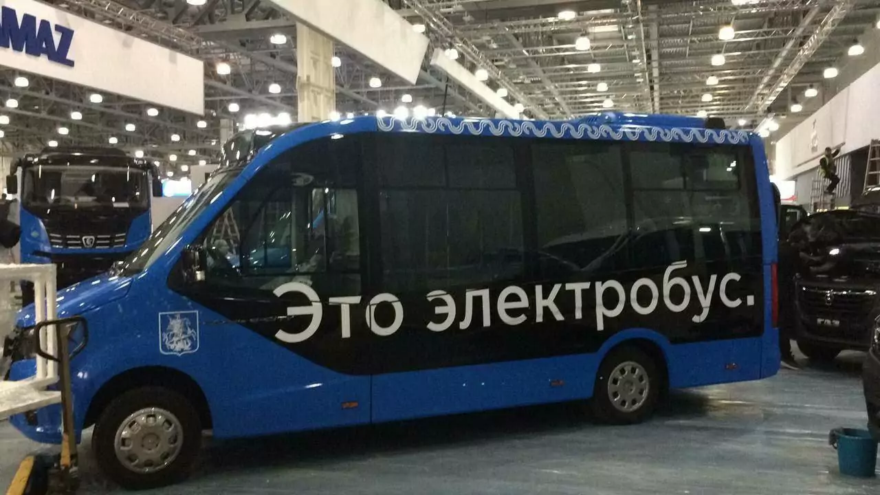 Тестовый мини-электробус проехал 25 тысяч километров по Москве, фото