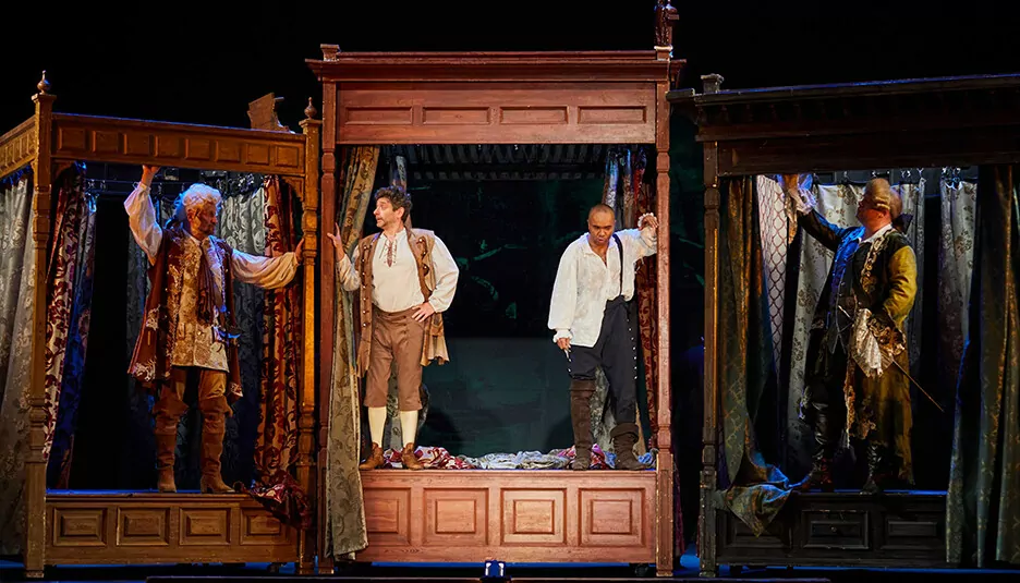 Солнечная Италия, исполнение мечты и семейная драма &mdash; в театрах столицы  фото