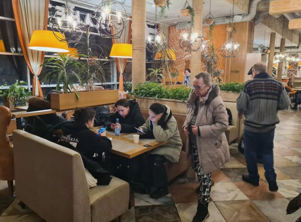 В столице жильцам, эвакуированным из-за пожара в Доме писателей окажут помощь В столице жильцам, эвакуированным из-за пожара в Доме писателей окажут помощь фото