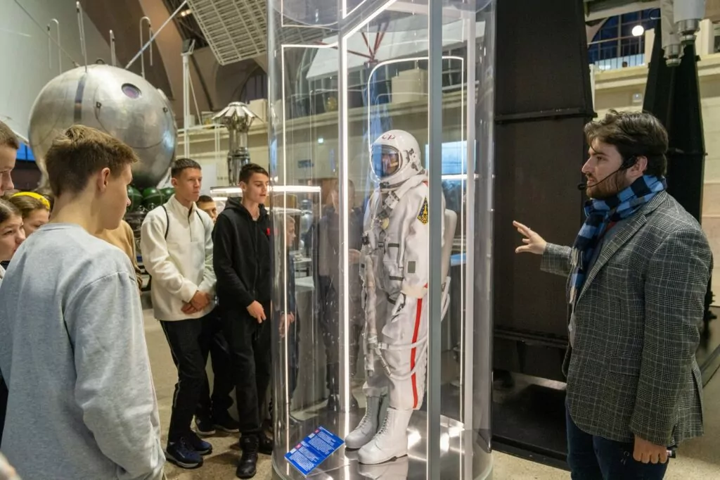 Наталья Сергунина: на ВДНХ подготовили программу в честь Всемирного дня гида  фото