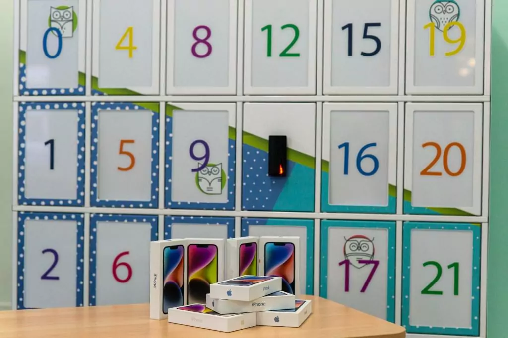 Пятиклассница школы № 1950 Центрального округа выиграла смартфон за заказ через «СмартБуфет»  фото