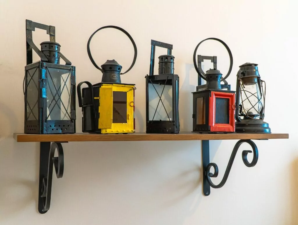 Паровозное депо, свойства памяти и кафе при храме &mdash; куда пойти после работы  фото