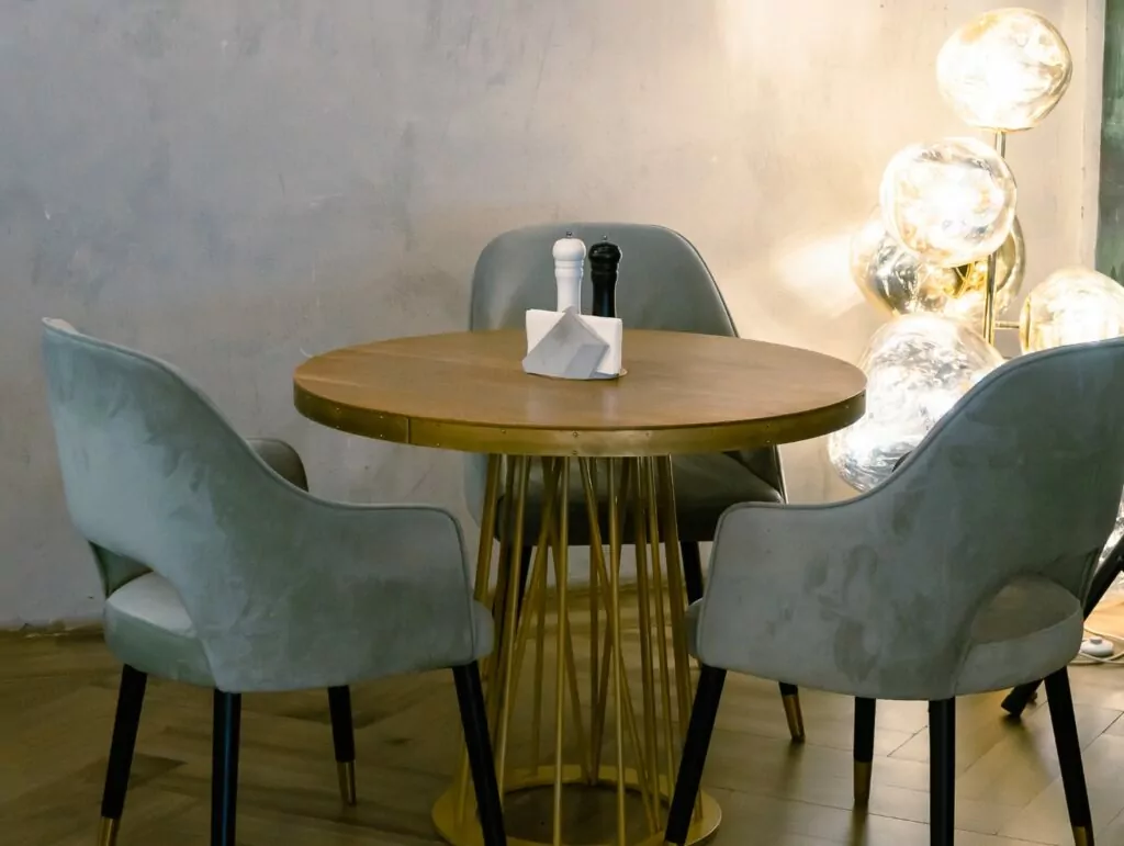 Картины без авторства, ночь театров, и кулинарное сокровище — куда пойти после работы Картины без авторства, ночь театров, и кулинарное сокровище — куда пойти после работы  фото