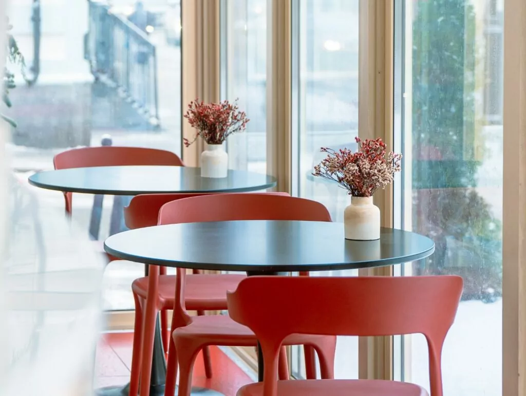 Паровозное депо, свойства памяти и кафе при храме &mdash; куда пойти после работы  фото