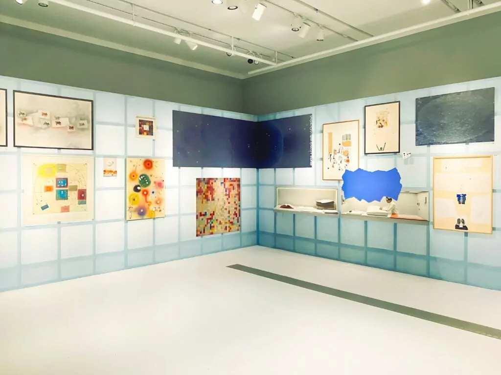 Паровозное депо, свойства памяти и кафе при храме &mdash; куда пойти после работы  фото