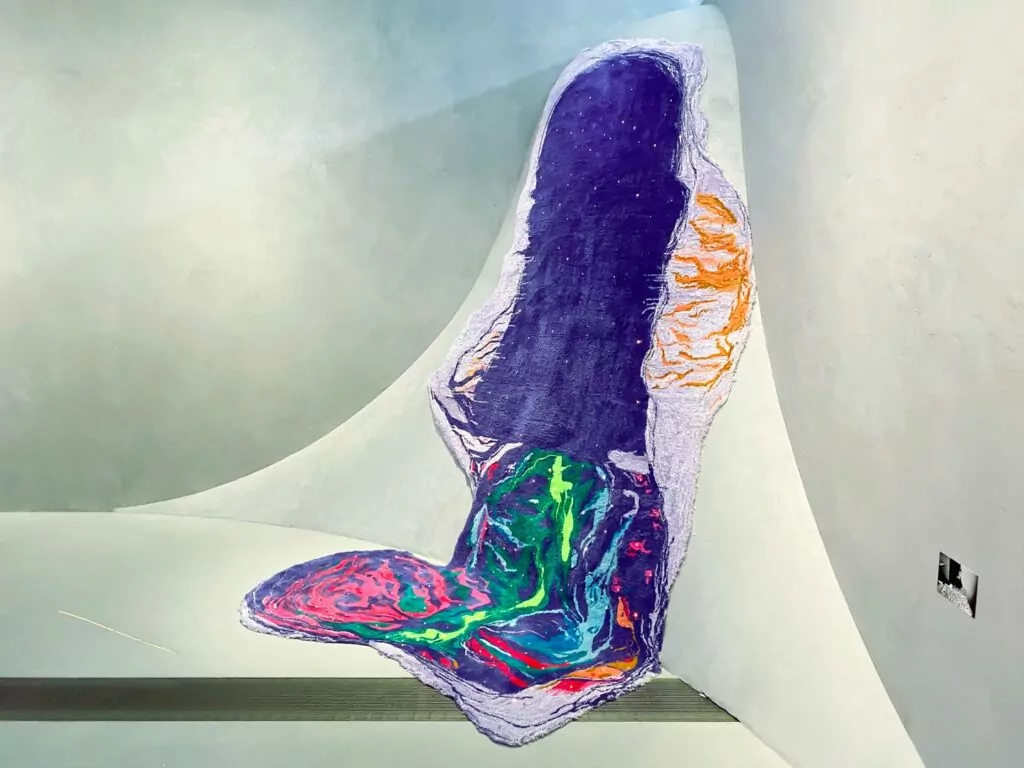 Паровозное депо, свойства памяти и кафе при храме &mdash; куда пойти после работы  фото