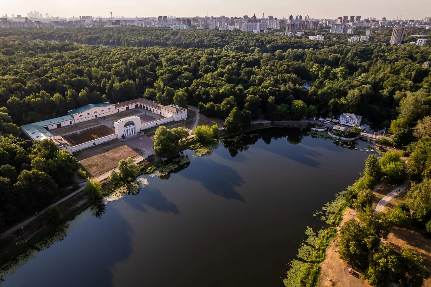 Лекция "Комплексное развитие парковых территорий" состоится 20 апреля в парке "Кузьминки", фото