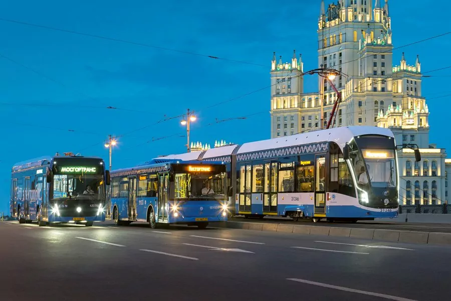 Москвичи оценят работу общественного транспорта с помощью QR-кодов, фото
