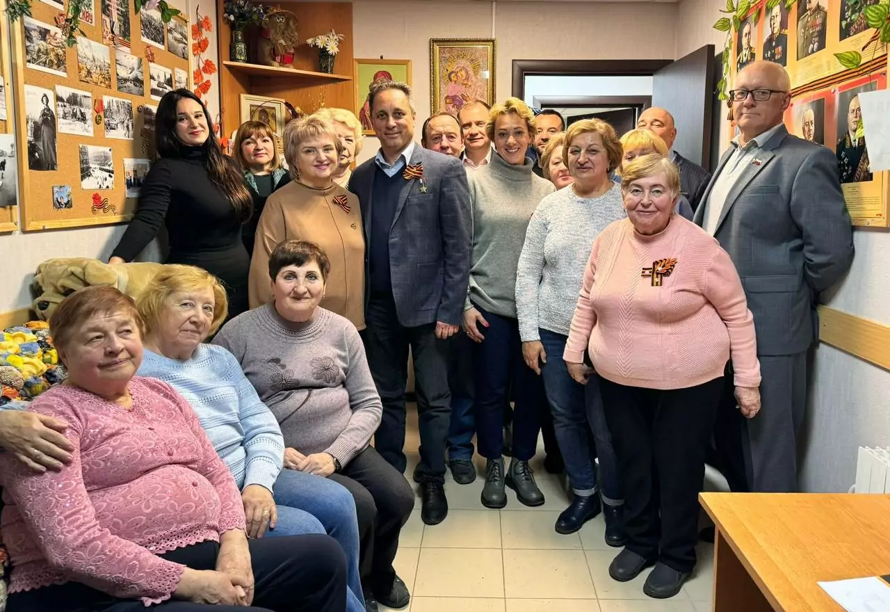 Ветераны Северного Тушино отметили День Победы торжественным чаепитием, фото