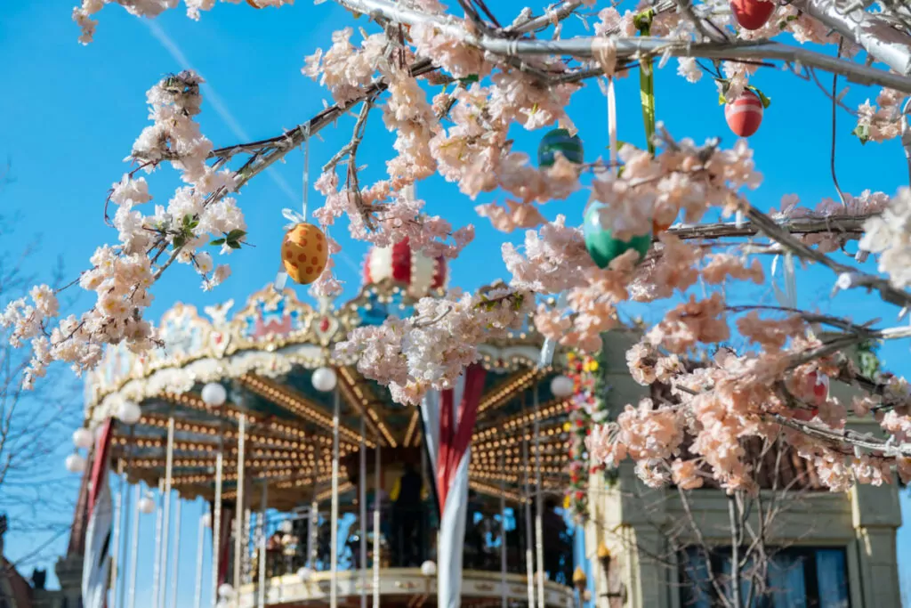 Пасхальный фестиваль, история кимоно и авторские напитки &mdash; куда пойти после работы  фото