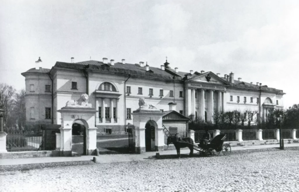 Добрынинская &mdash; Тульская: где копейка рубль стоит  фото