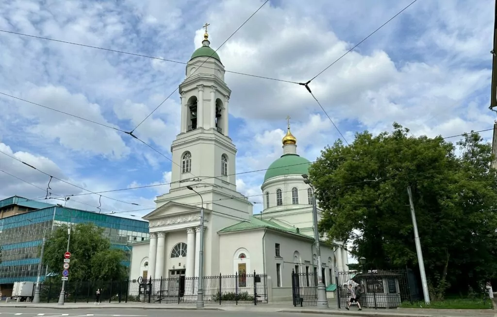 Добрынинская &mdash; Тульская: где копейка рубль стоит  фото