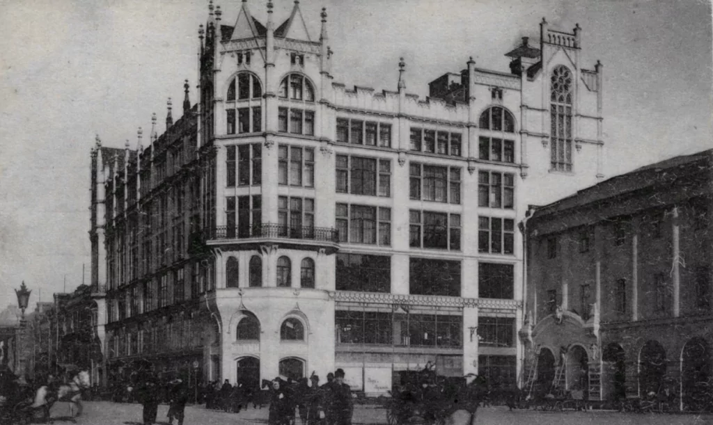 Охотный Ряд &mdash; Лубянка: брендов и зрелищ  фото