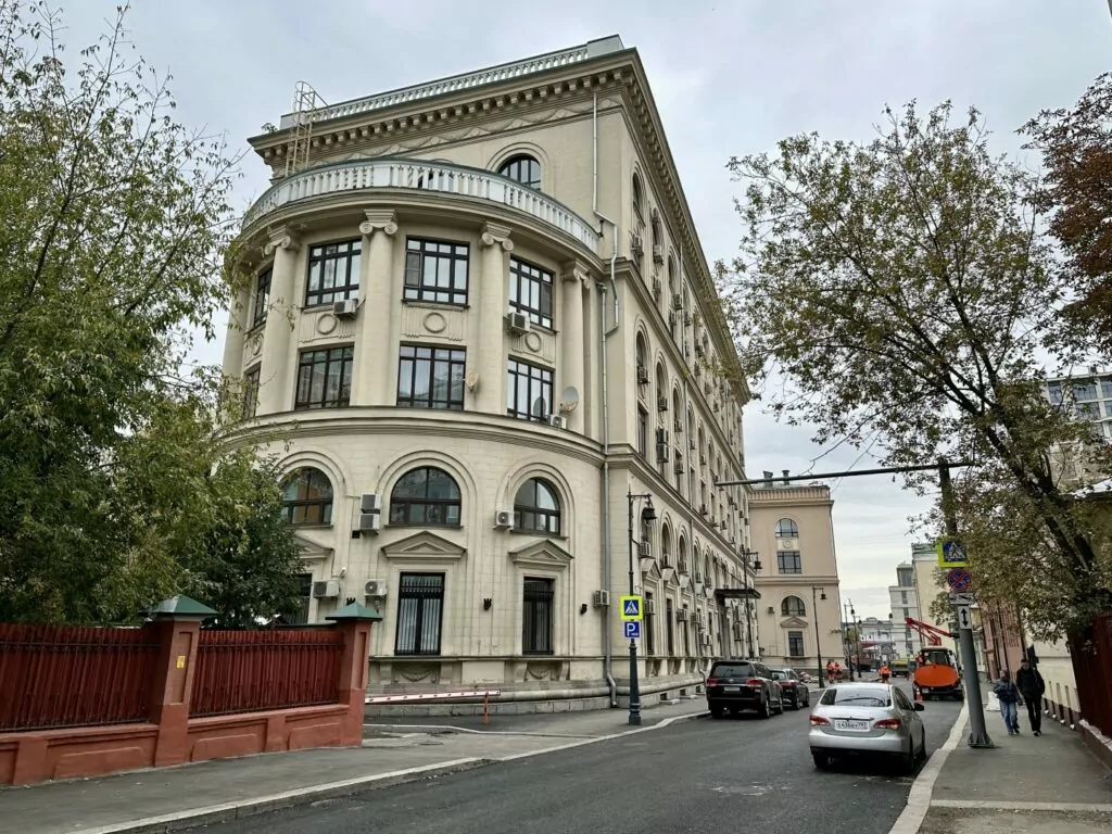 Третьяковская &mdash; Полянка: &laquo;маленькость&raquo; Большой Ордынки  фото