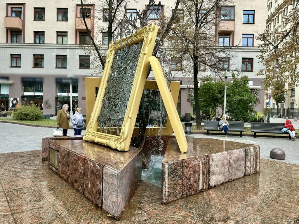 Третьяковская &mdash; Полянка: &laquo;маленькость&raquo; Большой Ордынки  фото