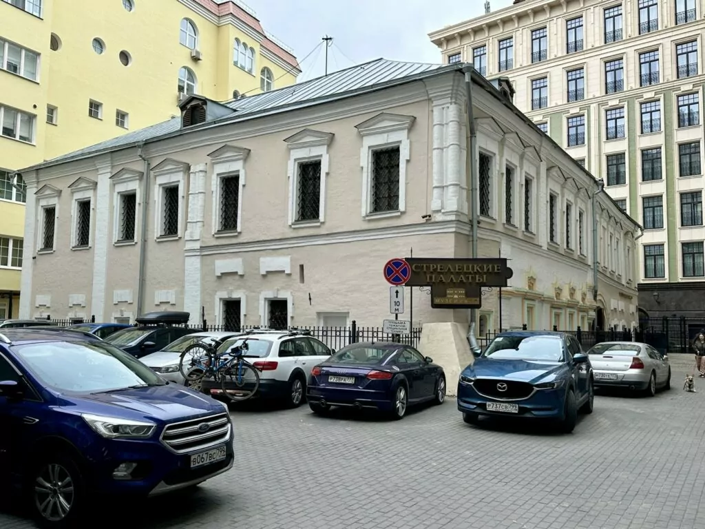 Третьяковская &mdash; Полянка: &laquo;маленькость&raquo; Большой Ордынки  фото