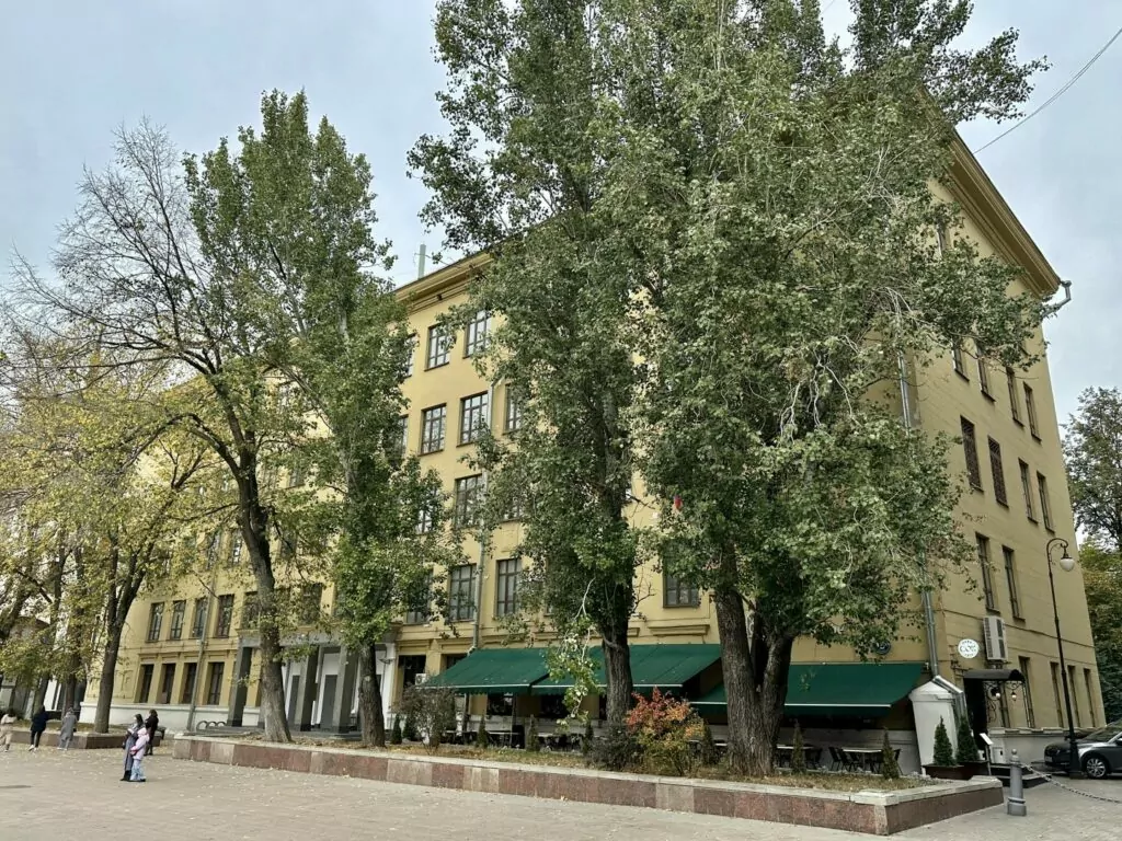 Третьяковская &mdash; Полянка: &laquo;маленькость&raquo; Большой Ордынки  фото