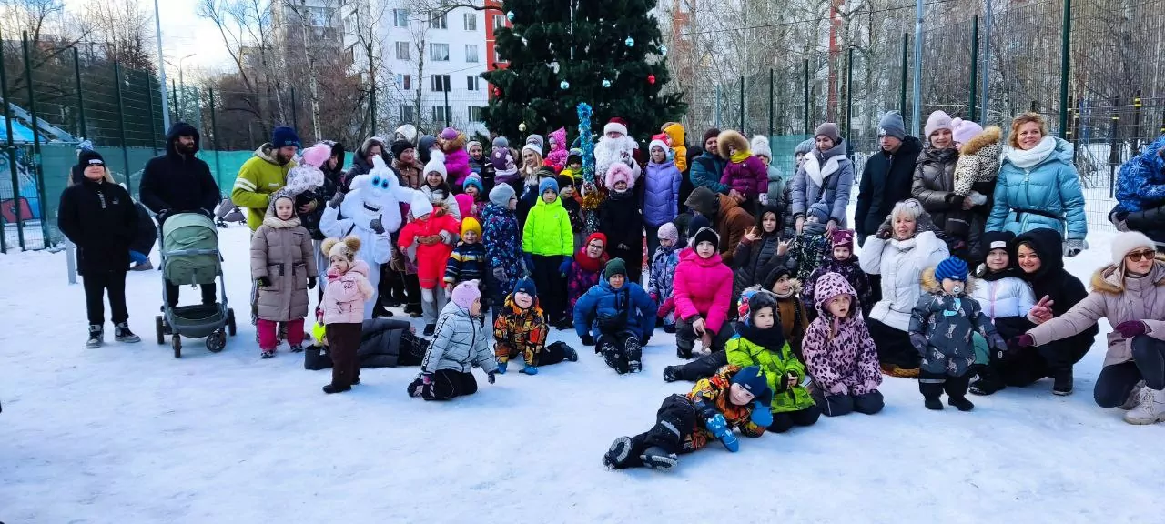 В Восточном Измайлово прошла новогодняя елка для всех жителей района, фото