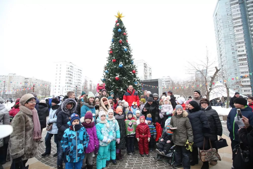 Интерактивную программу «Добрососедская елка» проведут в Бутырском, фото