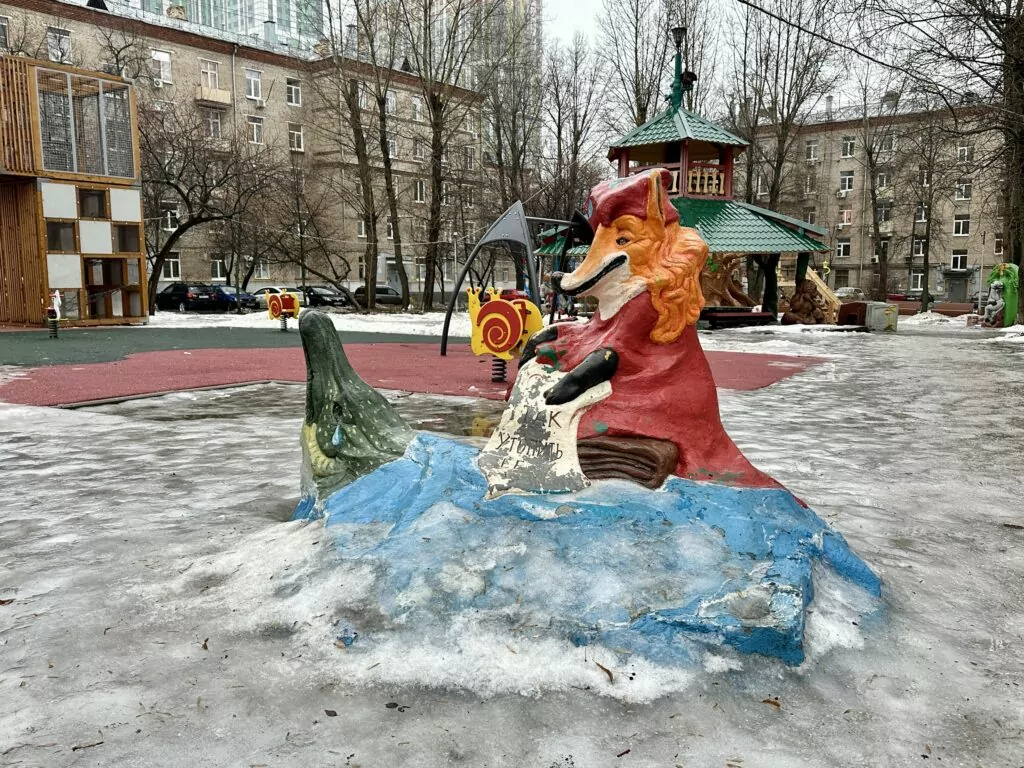 Преображенская площадь — Черкизовская: потешные войска у московской «Бастилии» Преображенская площадь — Черкизовская: потешные войска у московской «Бастилии» фото