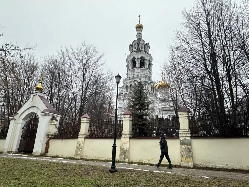 Преображенская площадь — Черкизовская: потешные войска у московской «Бастилии» Преображенская площадь — Черкизовская: потешные войска у московской «Бастилии» фото